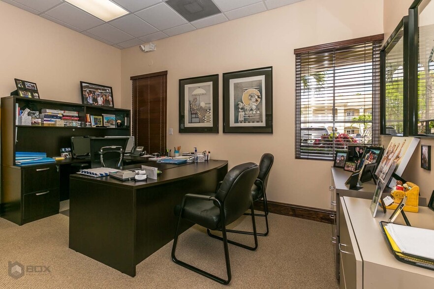 More Photos Of 5531 N University Dr, Pompano Beach Office For Sale
