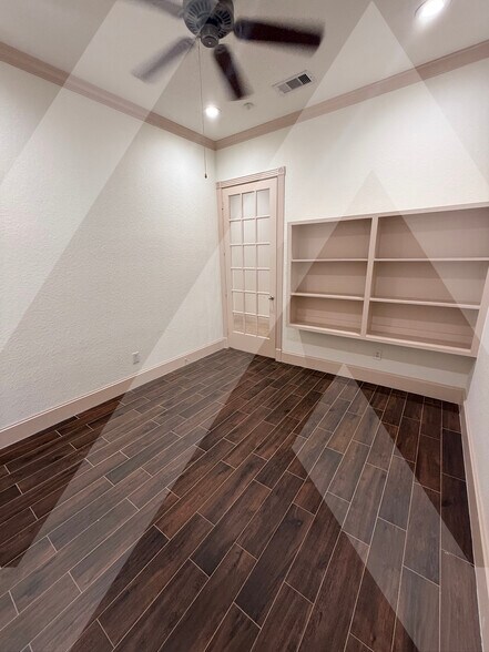 More Photos Of 1842 Snake River Rd, Katy Medical For Sale