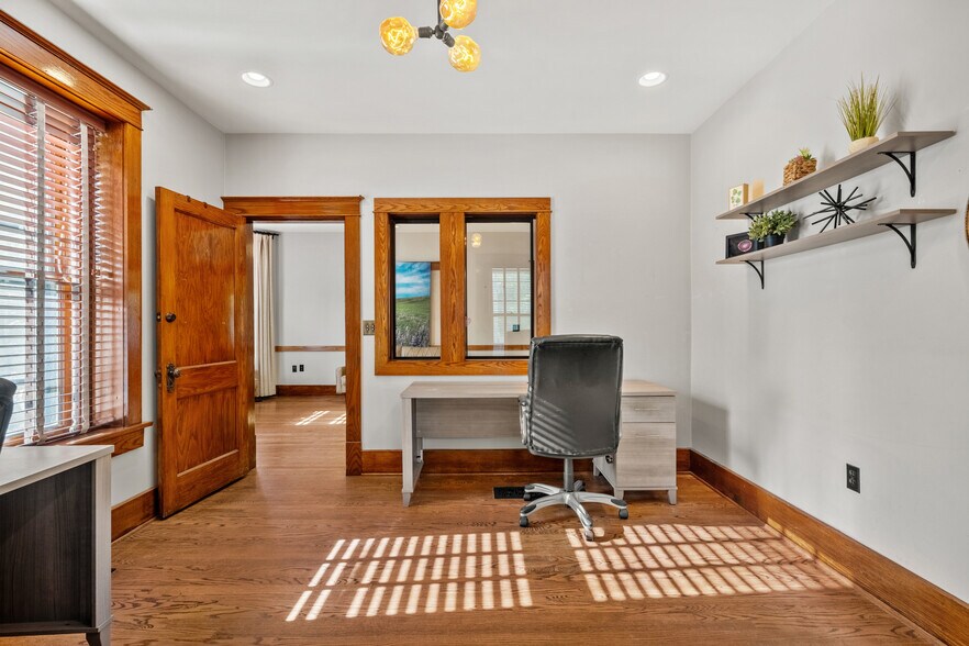 More Photos Of 720 Poyntz Ave, Manhattan Office For Sale