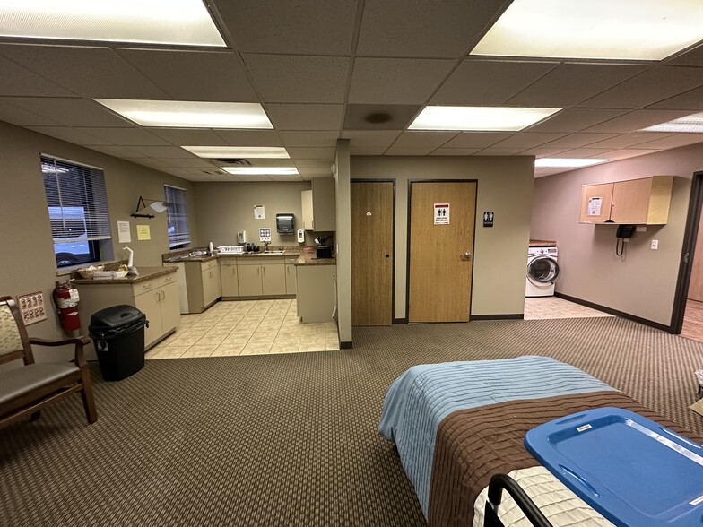 More Photos Of 28511 Orchard Lake Rd, Farmington Hills Medical For Lease