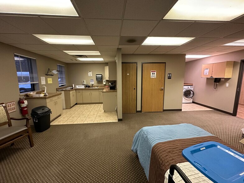 More Photos Of 28511 Orchard Lake Rd, Farmington Hills Medical For Lease