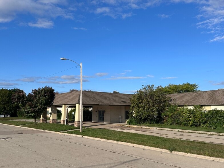 More Photos Of 226 Bornemann St, Green Bay Assisted Living For Sale