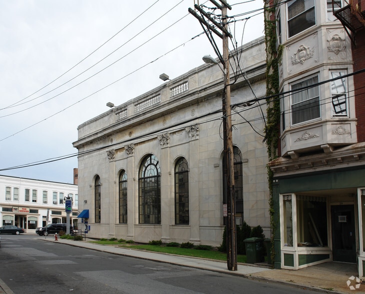 More Photos Of 133 N Main St, Port Chester Freestanding For Lease