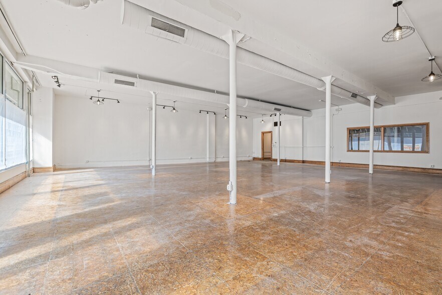 More Photos Of 238 N Broadway, Denver Storefront Retail Office For Lease