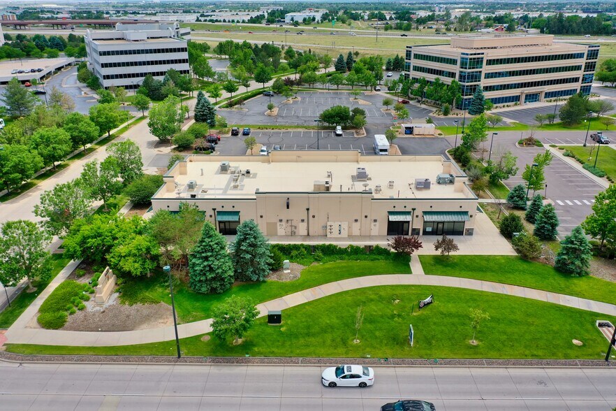 More Photos Of 3995 Lewiston St, Aurora Freestanding For Sale