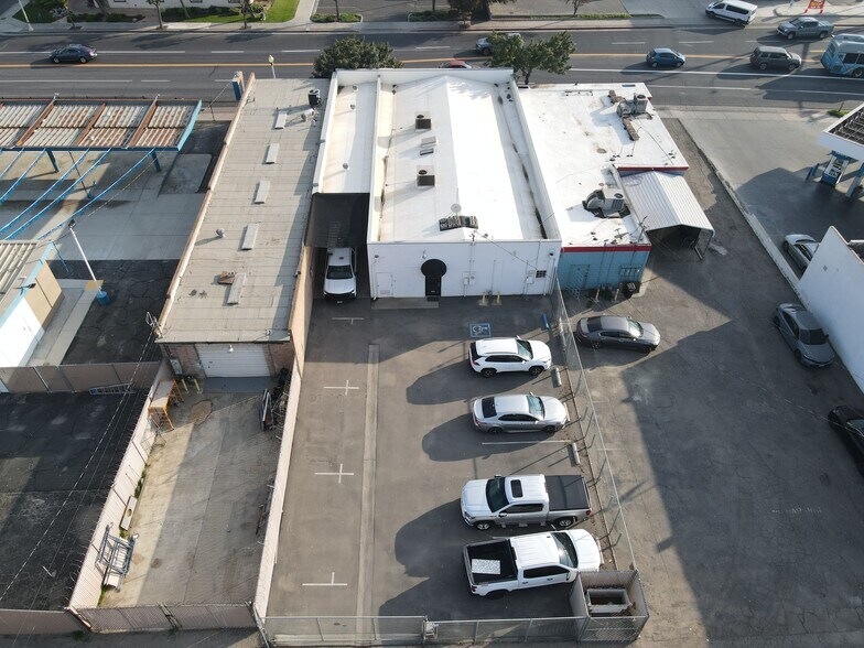 More Photos Of 610 W 7th St, Hanford Storefront For Sale