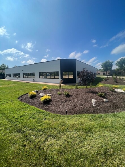 More Photos Of 640 Cepi Dr, Chesterfield Office For Sale