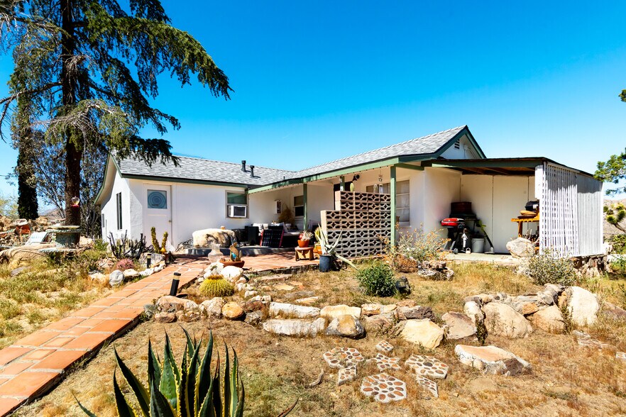 More Photos Of 7772 Jemez Trl, Yucca Valley Multifamily For Sale