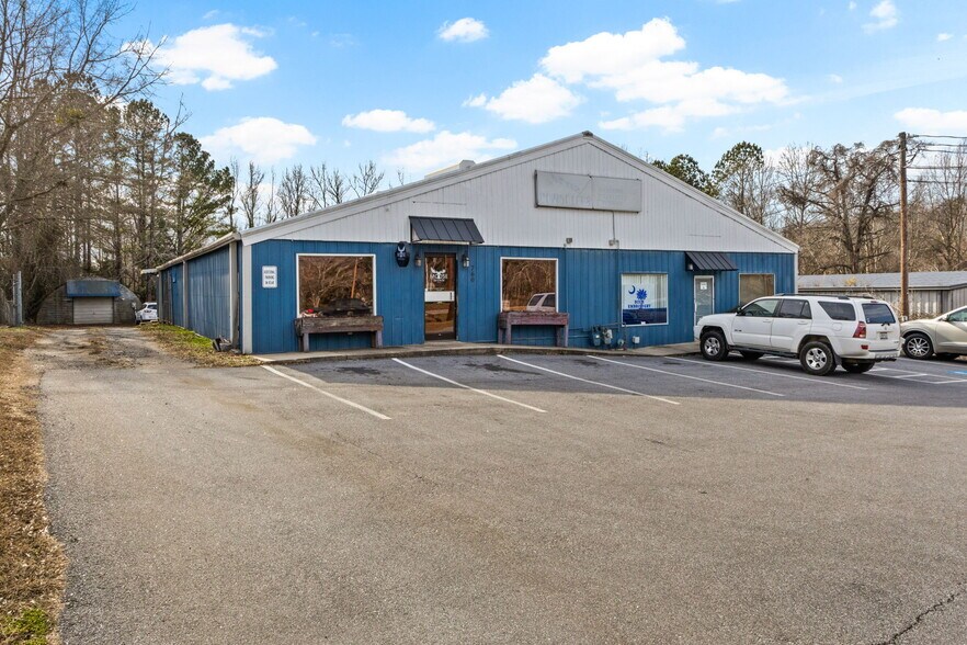 More Photos Of 760 E Main St, Laurens General Retail For Sale