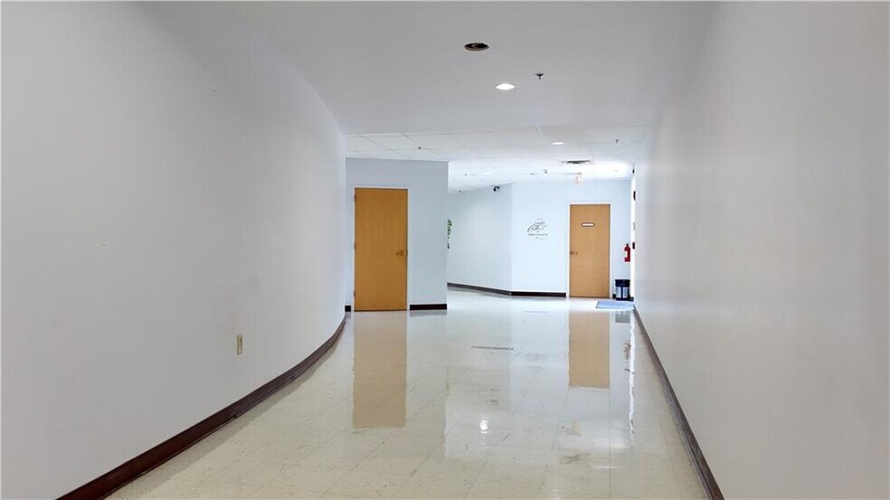 More Photos Of 8701 Sni-A-Bar Rd, Kansas City Religious Facility For Sale
