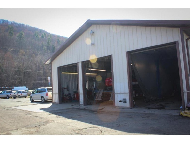 More Photos Of 347 State Highway 10, Deposit Auto Dealership For Sale
