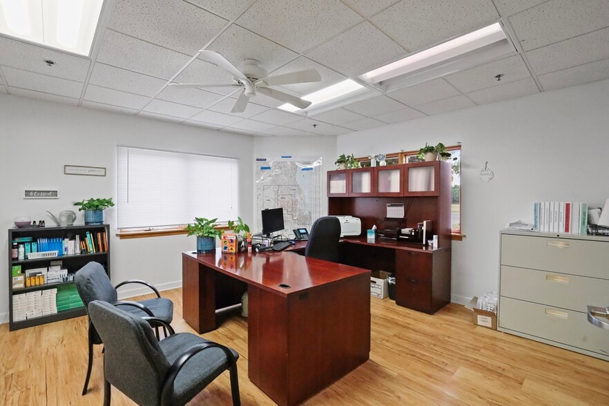 More Photos Of 1N131 County Farm Rd, Winfield Office For Sale