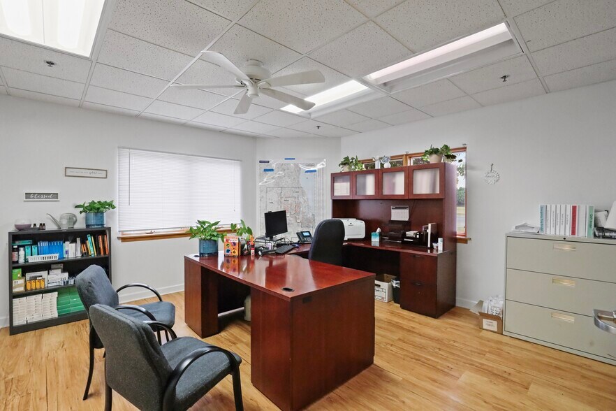 More Photos Of 1N131 County Farm Rd, Winfield Office For Sale