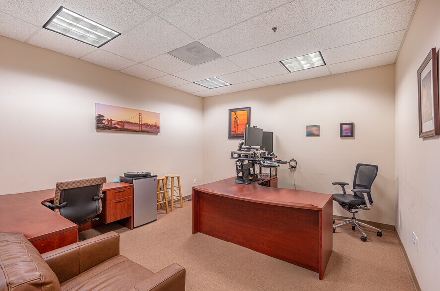 More Photos Of 737 Southpoint Blvd, Petaluma Research And Development For Sale