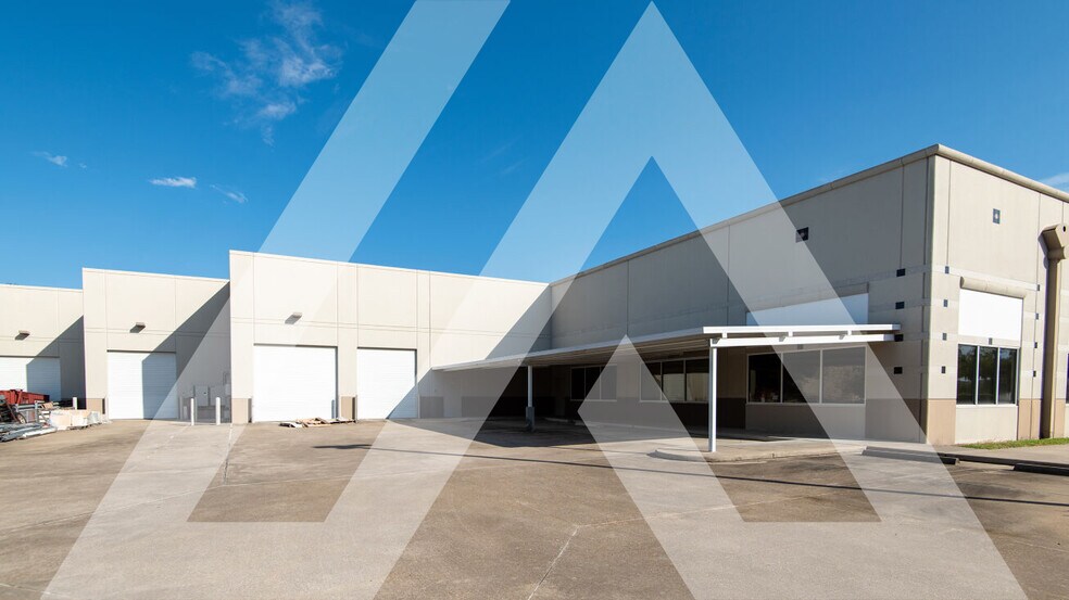 More Photos Of 655-695 Industrial Blvd, Sugar Land Light Distribution For Lease