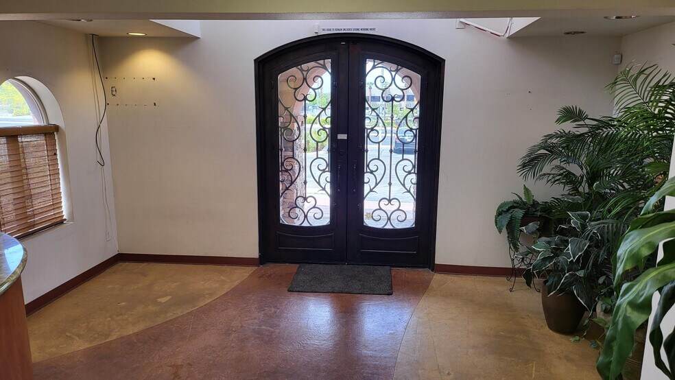 More Photos Of 1825 E Flamingo Rd, Las Vegas Office For Sale