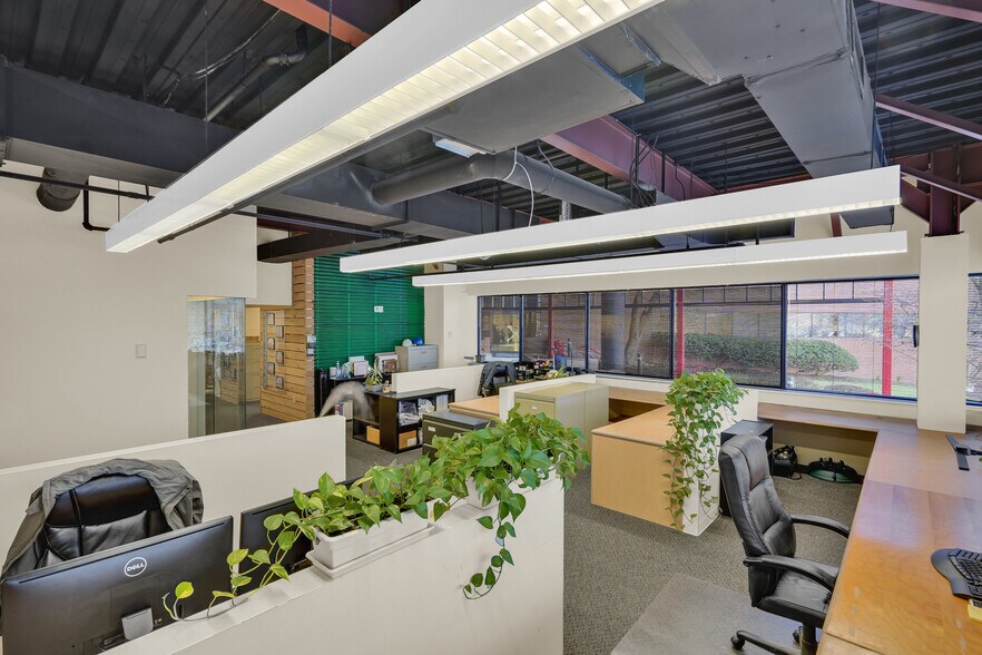 More Photos Of 3930 Pender Dr, Fairfax Medical For Lease