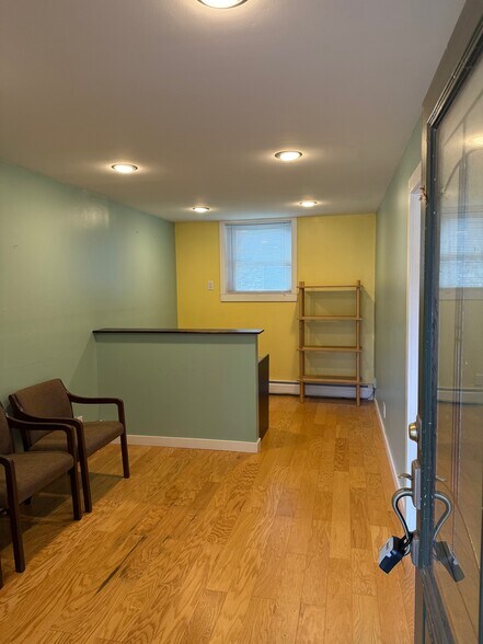More Photos Of 124 Washington St, Tappan Office For Lease