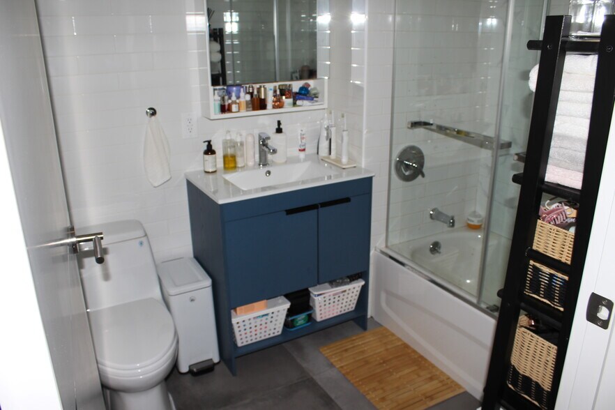 More Photos Of 10312 Northern Blvd, Flushing Apartments For Sale