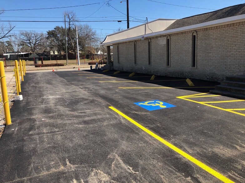 More Photos Of 3911 Fulton St, Houston Religious Facility For Lease
