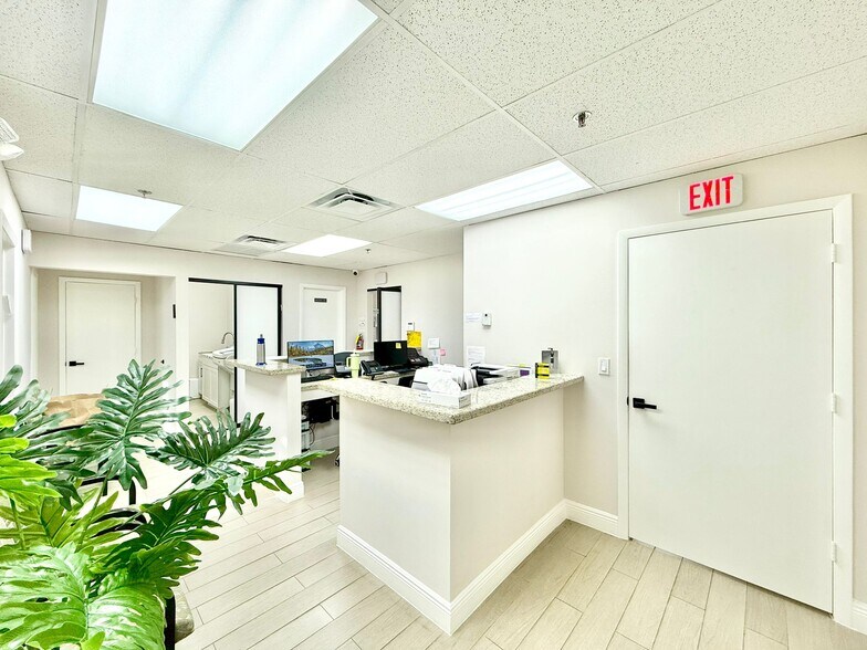 More Photos Of 12550 Biscayne Blvd, North Miami Medical For Sale