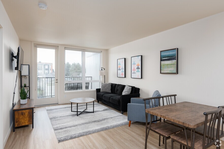 More Photos Of 102 N G St, Tacoma Apartments For Lease