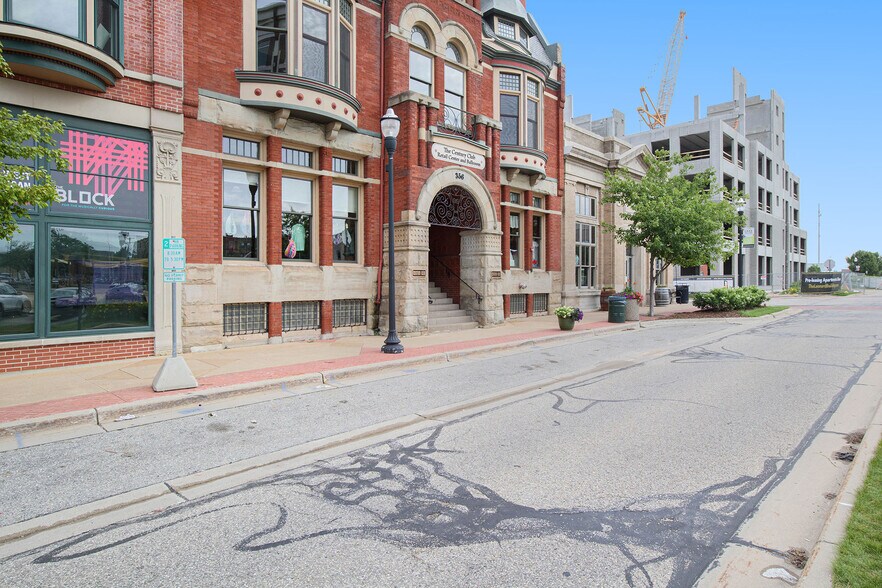 More Photos Of 356 W Western Ave, Muskegon Storefront For Sale