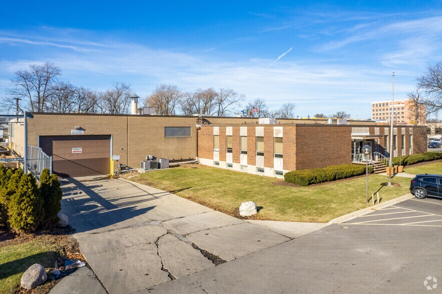 More Photos Of , Arlington Heights Industrial For Sale