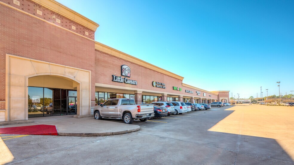 More Photos Of 12120-12234 Jones Rd, Houston Unknown For Lease