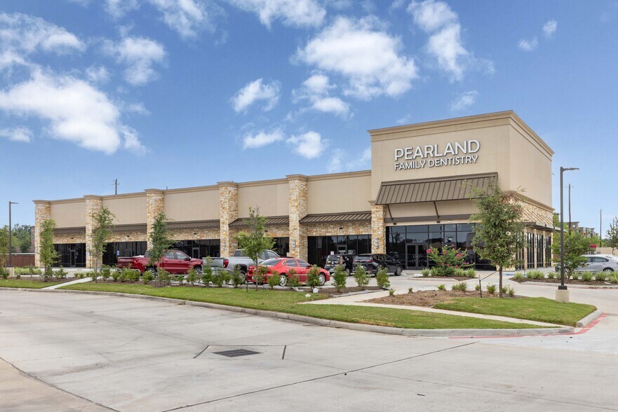 Primary Photo Of 11508 Pearland Pky, Houston Storefront Retail Office For Lease