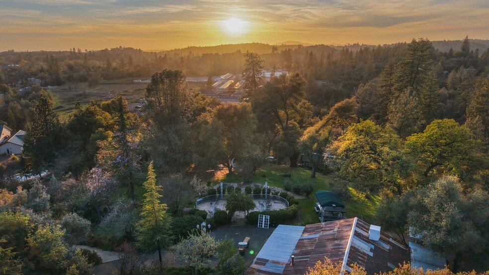 More Photos Of 21645 Parrotts Ferry Rd, Sonora Specialty For Sale