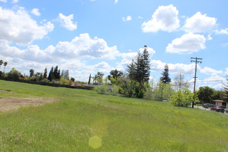 More Photos Of 7509 Persimmon Ave, Sacramento Land For Sale