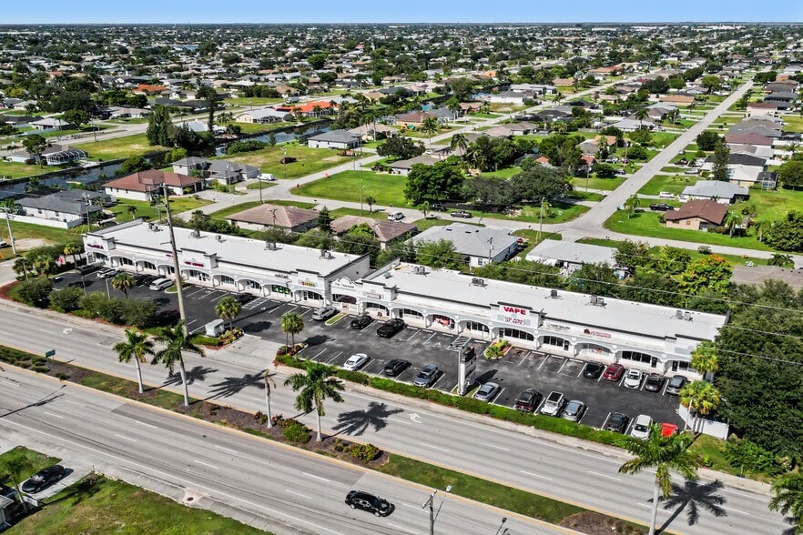 More Photos Of 3028 Santa Barbara Blvd, Cape Coral Unknown For Lease