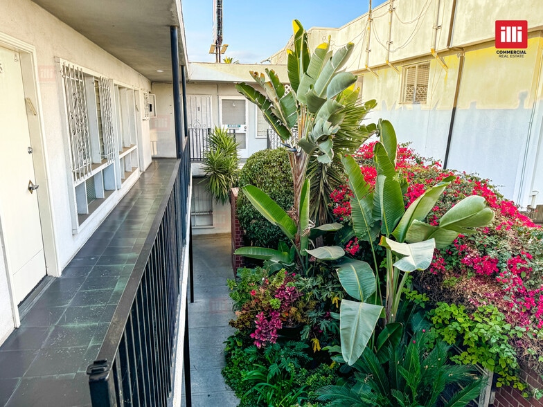 More Photos Of 8240 Beverly Blvd, Los Angeles Storefront Retail Office For Lease