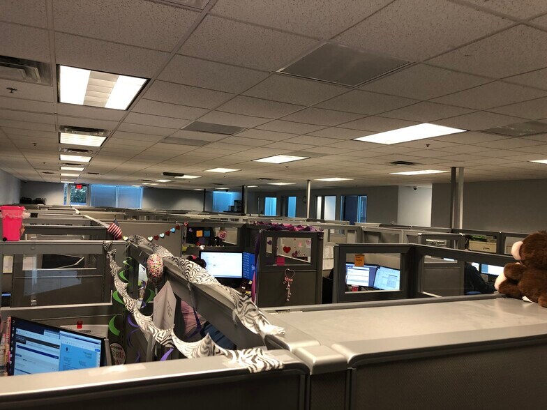 More Photos Of 20601 N 19th Ave, Phoenix Light Manufacturing For Lease