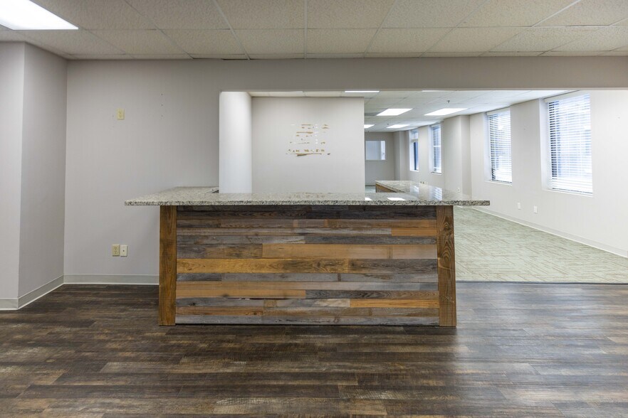 More Photos Of 118-120 W Adams St, Jacksonville Loft Creative Space For Lease