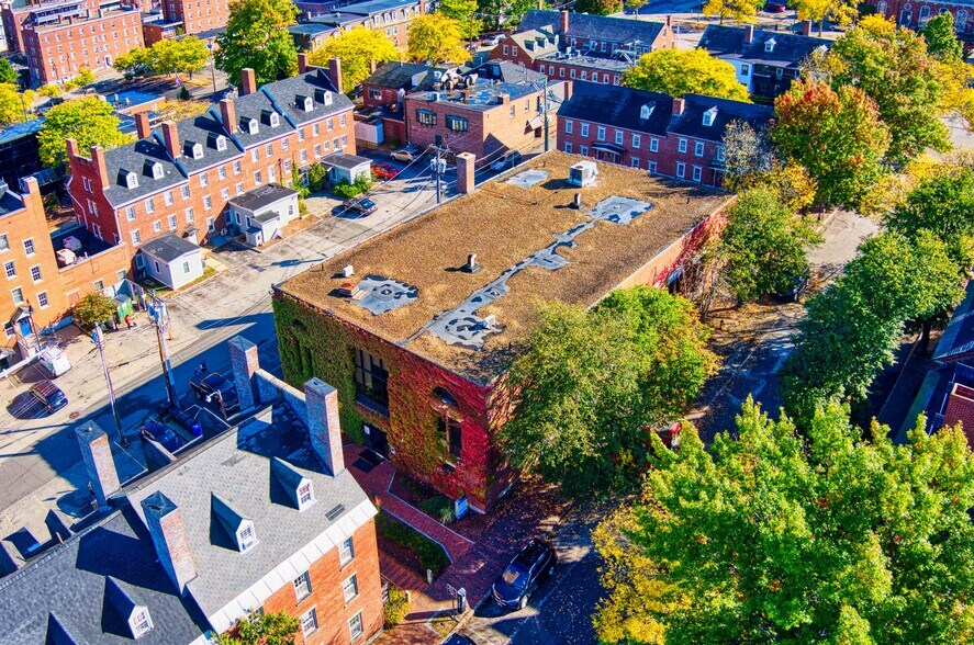 More Photos Of 99 Middle St, Manchester Office Residential For Sale