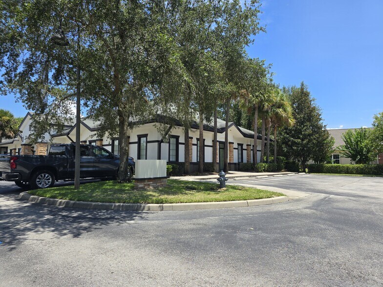 More Photos Of 1350 City View Ctr, Oviedo Medical For Lease