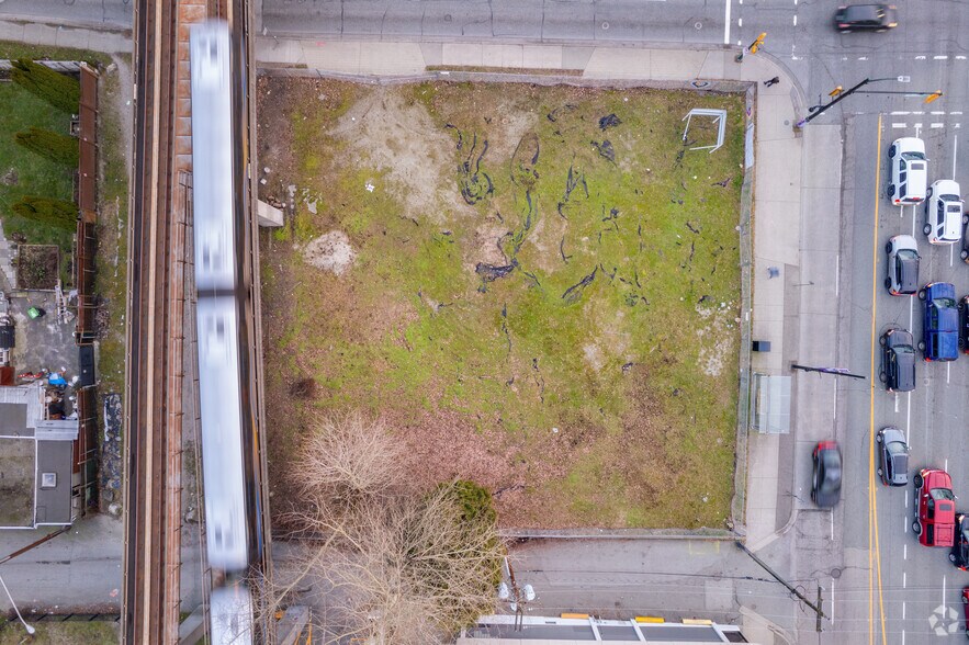 More Photos Of 1705 12th Av E, Vancouver Land For Sale