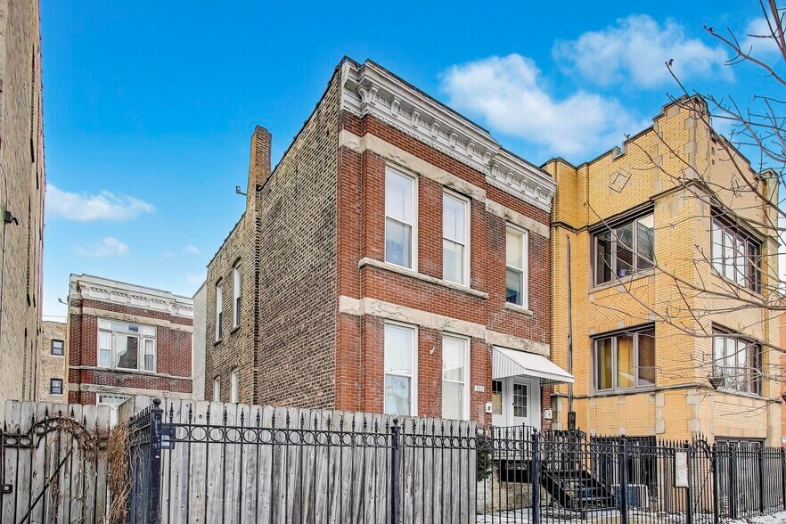 More Photos Of 932 N Richmond St, Chicago Multifamily For Sale