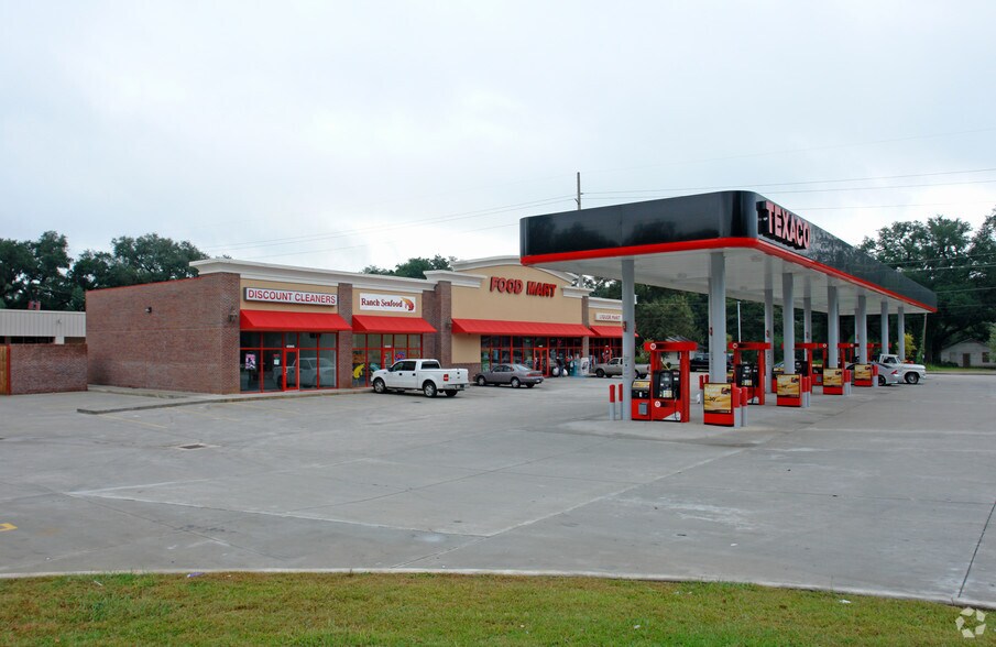More Photos Of 4126 Moffett Rd, Mobile Service Station For Lease