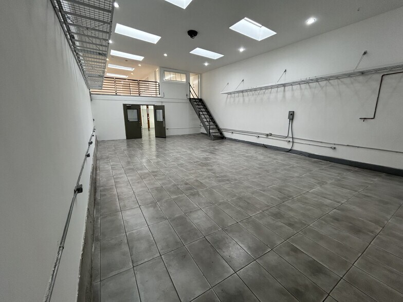 More Photos Of 32 Shotwell St, San Francisco Research And Development For Lease