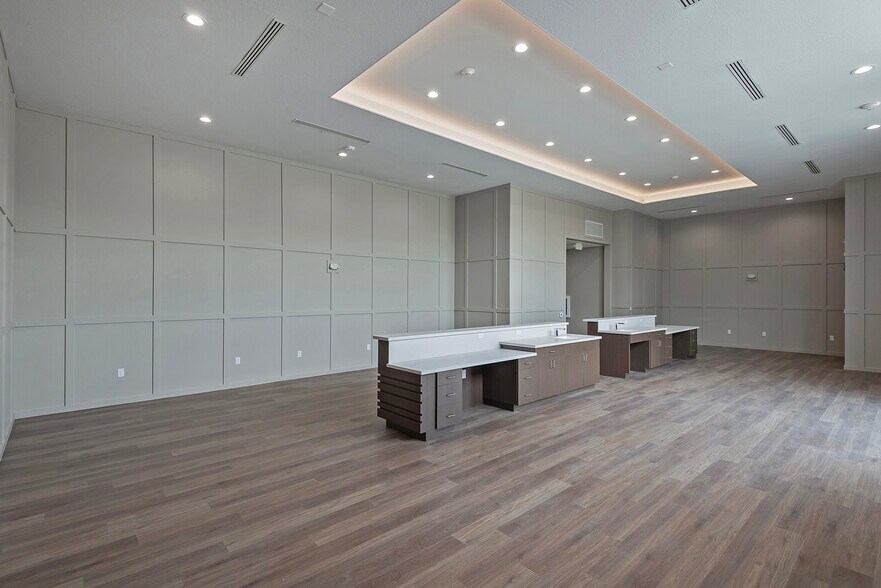 More Photos Of 2277 Fort Union Blvd, Salt Lake City Storefront Retail Office For Lease