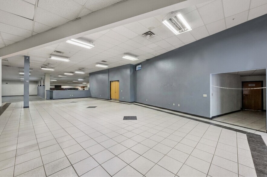 More Photos Of 4106 Outlook Blvd, Pueblo Freestanding For Sale