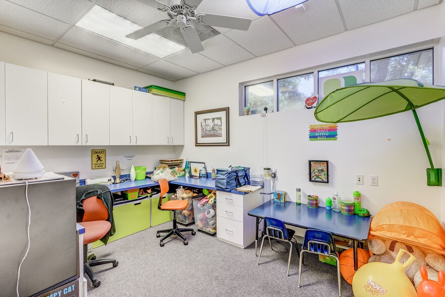 More Photos Of 5205 Village Blvd, West Palm Beach Medical For Lease