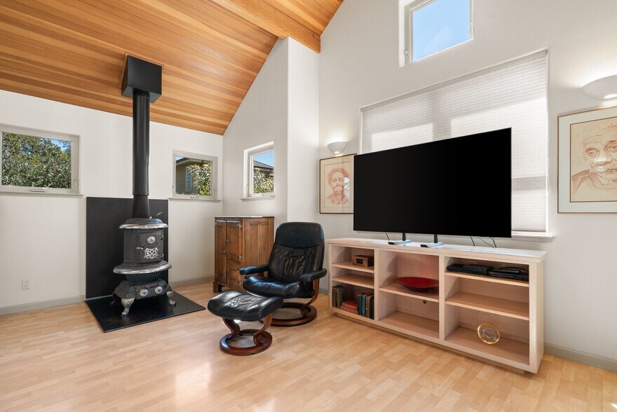 More Photos Of 518 Capitola Ave, Capitola Multifamily For Sale