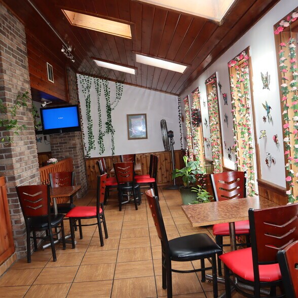 More Photos Of 401 W Dominick St, Rome Restaurant For Sale