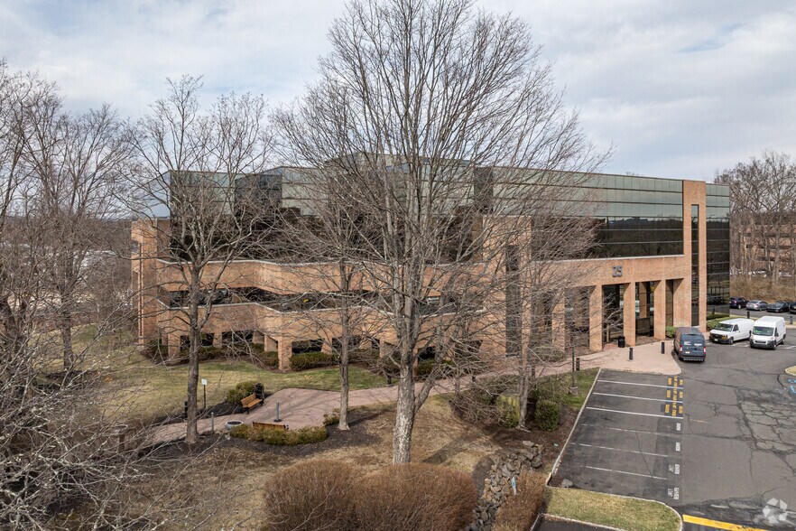 More Photos Of 25 Independence Blvd, Warren Office For Lease