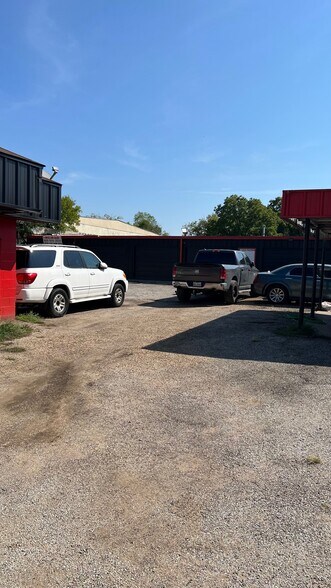 More Photos Of 1952 S Buckner Blvd, Dallas Auto Dealership For Lease