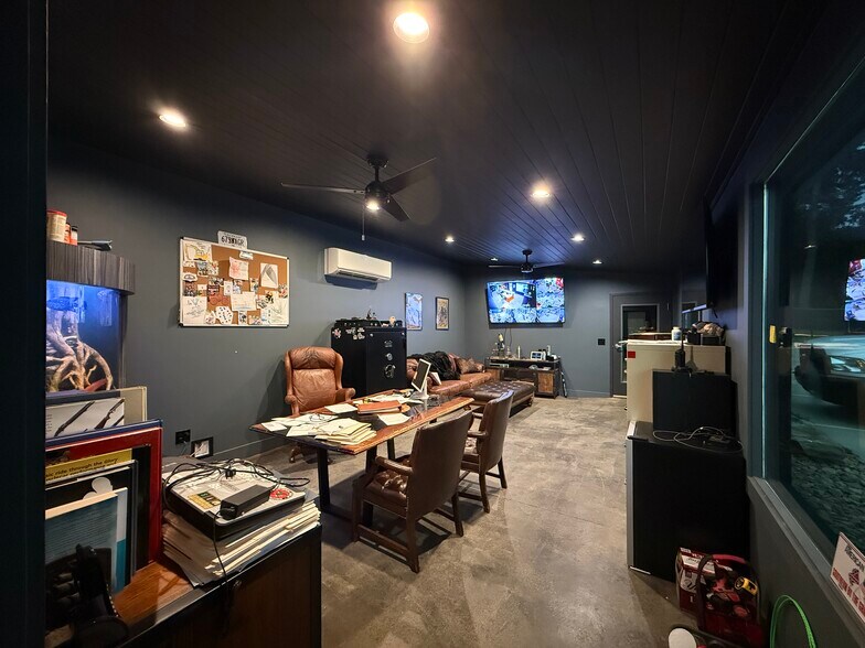 More Photos Of 55 Cut Off Rd, Adairsville Industrial For Sale